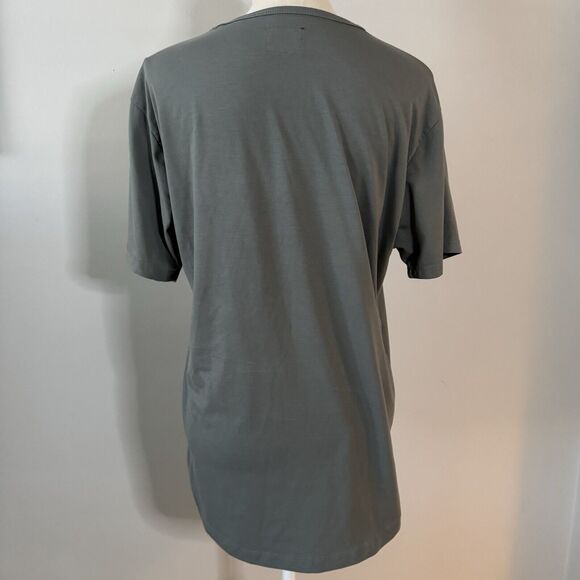 Cuts Clothing Men’s Curve Hem Gray Stretch Tee T-Shirt Sz L - Picture 2 of 7
